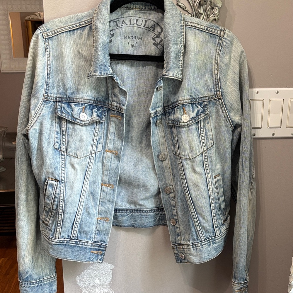 Aritzia Talula Washed Denim Jean Jacket